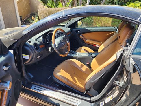 Used 2009 Mercedes-Benz SLK 350 image 7