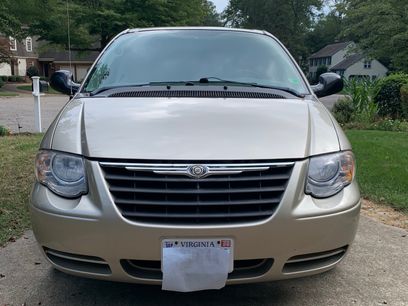 Used 2005 Chrysler Town & Country LX