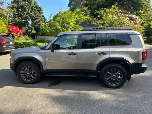 Used 2026 Toyota Land Cruiser w/ Premium Package AWD/4WD image 8