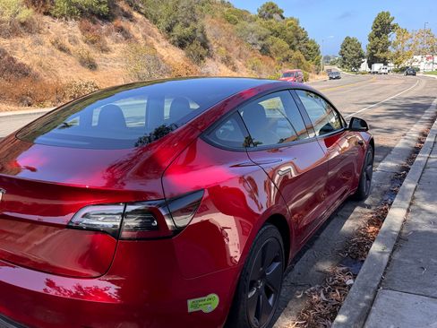 Used 2023 Tesla Model 3 Standard Range RWD image 9