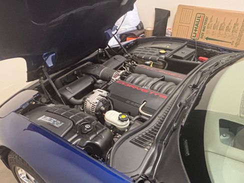 Used 2004 Chevrolet Corvette Convertible w/ Preferred Equipment Group image 4