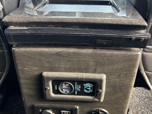 Used 2018 Ford Transit 150 148 Low Roof w/ Exterior Upgrade Package image 25