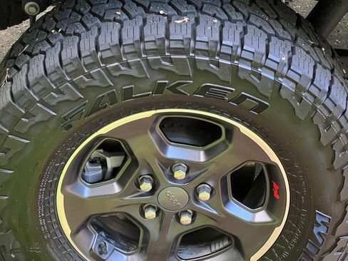 Used 2023 Jeep Gladiator Rubicon w/ LED Lighting Group image 22