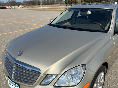 Used 2012 Mercedes-Benz E 350 4MATIC Sedan image 11