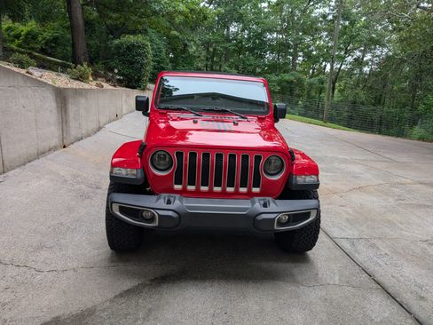 Used 2020 Jeep Wrangler Unlimited Sahara AWD/4WD image 10