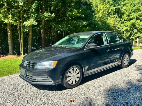 Used 2016 Volkswagen Jetta S FWD image 4