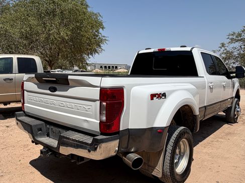 Used 2020 Ford F350 Lariat w/ Lariat Ultimate Package AWD/4WD image 9