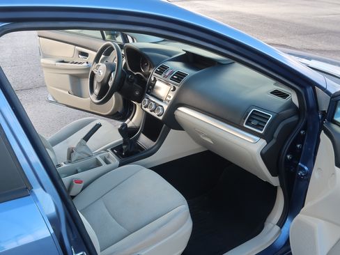 Used 2015 Subaru Crosstrek 2.0i Premium image 30