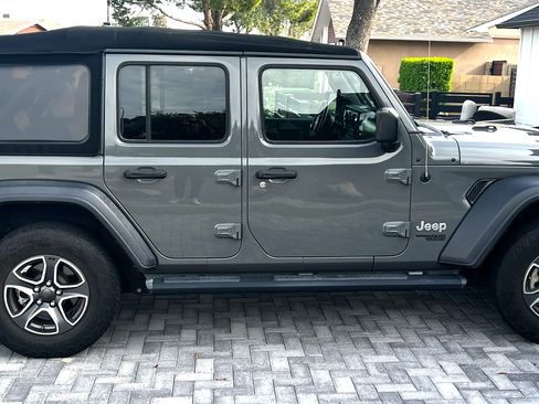 Used 2021 Jeep Wrangler Unlimited Sport image 1