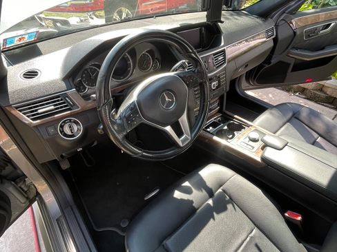 Used 2012 Mercedes-Benz E 350 4MATIC Sedan image 2
