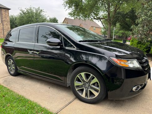 Used 2015 Honda Odyssey Touring Elite image 14