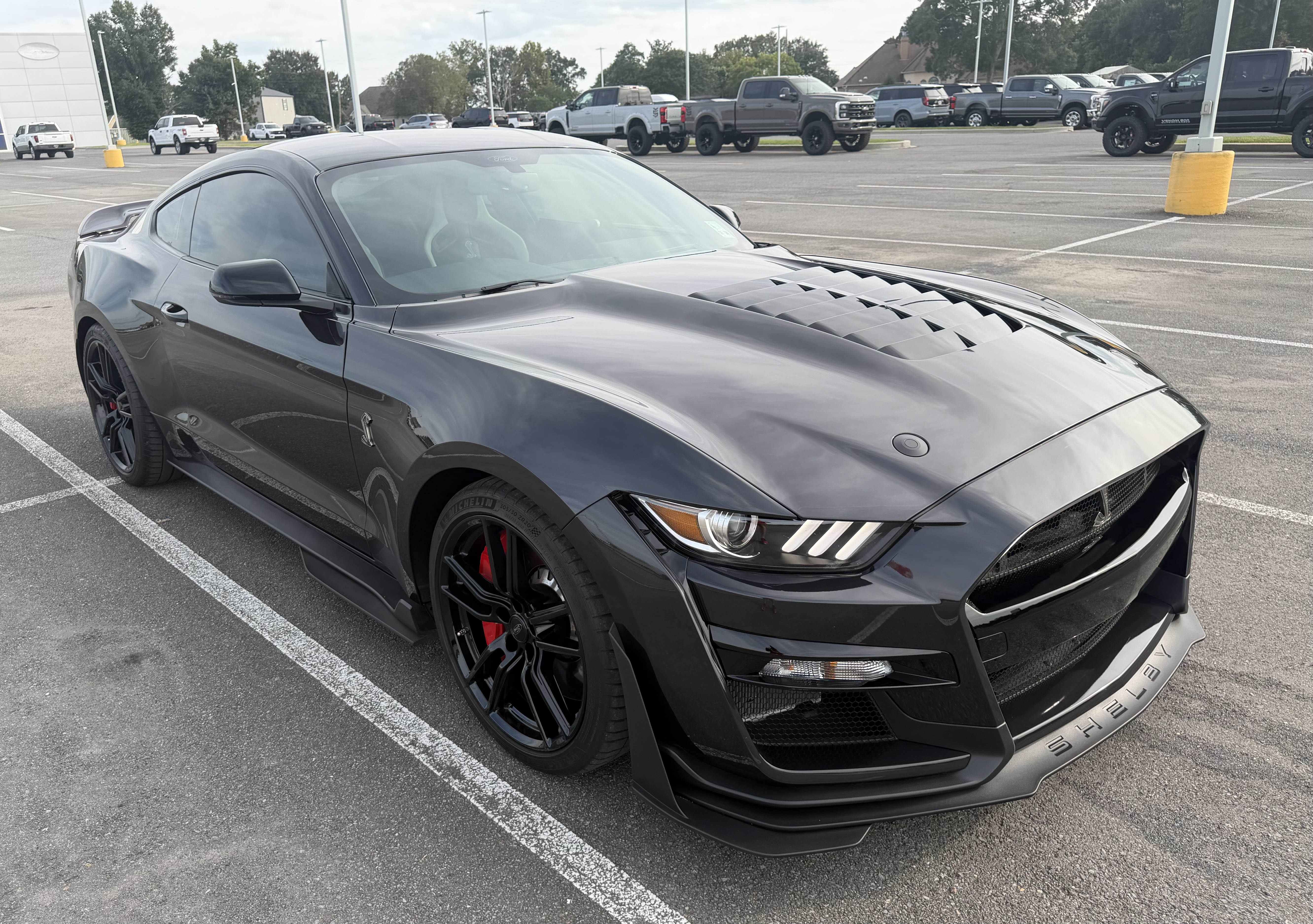 Used 2022 Ford Mustang Shelby GT500 w/ Technology Package RWD image 6