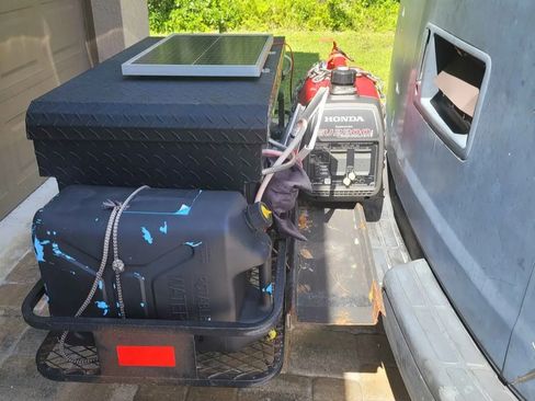 Used 1998 Chevrolet Express 1500 Van image 2