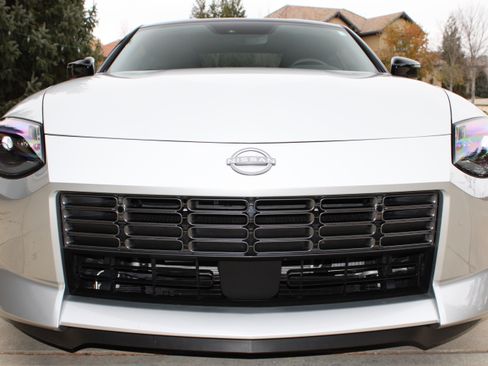 Used 2023 Nissan Z w/ Floor Mat Package (L93) image 9