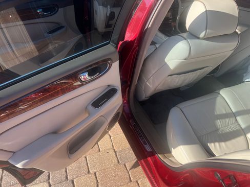 Used 2004 Jaguar XJ8 image 6