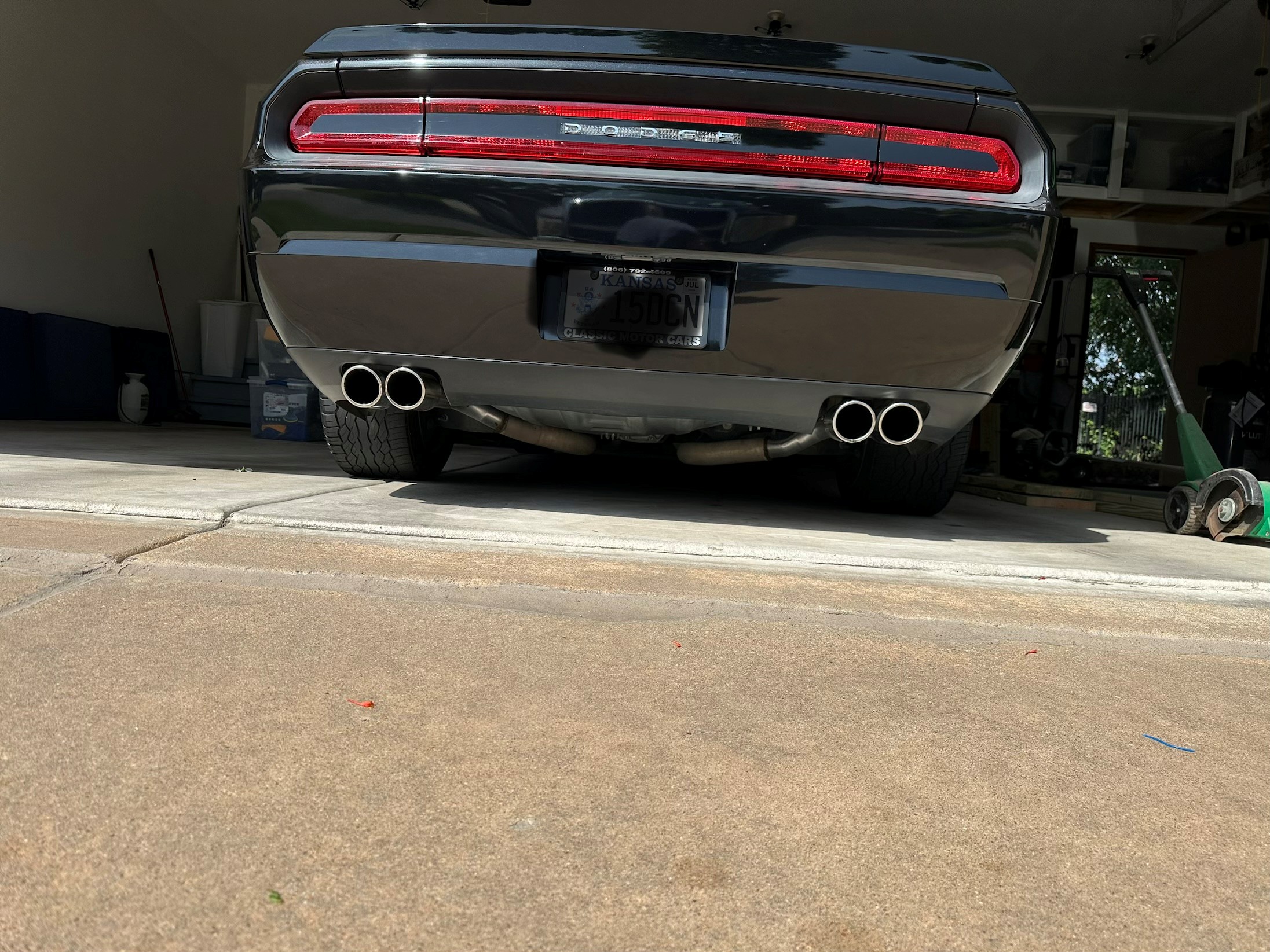 Used 2009 Dodge Challenger R/T RWD image 4