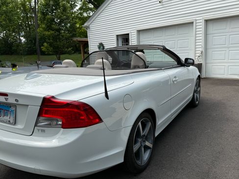 Used 2013 Volvo C70 T5 FWD image 5