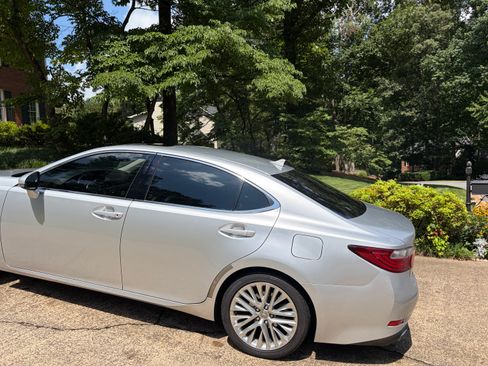 Used 2013 Lexus ES 350 w/ Luxury Pkg FWD image 5