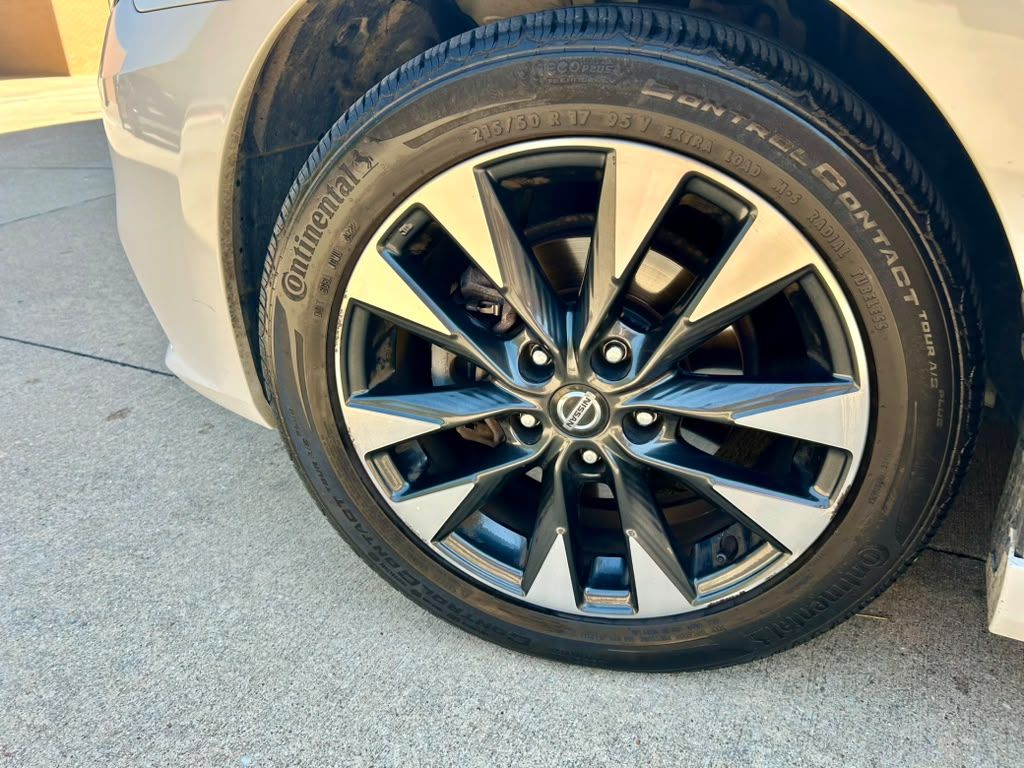 Used 2019 Nissan Sentra SR FWD image 20