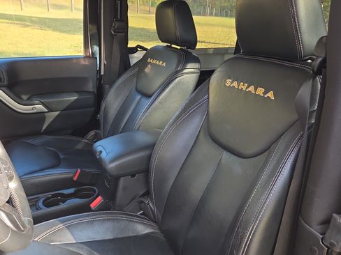 Used 2015 Jeep Wrangler Sahara w/ Dual Top Group image 5