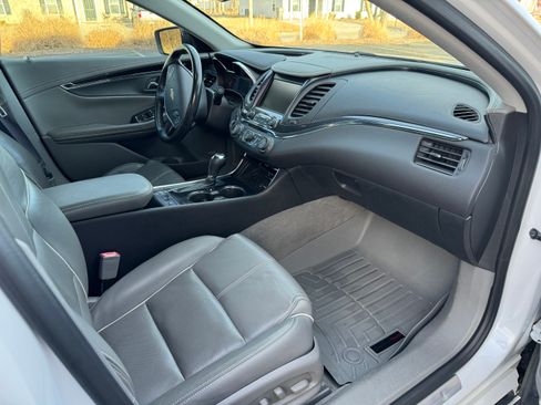 Used 2017 Chevrolet Impala Premier w/ Enhanced Convenience Package image 12
