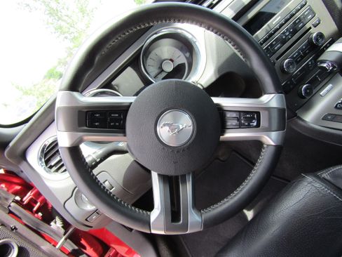 Used 2012 Ford Mustang GT Premium w/ Security Pkg RWD image 30