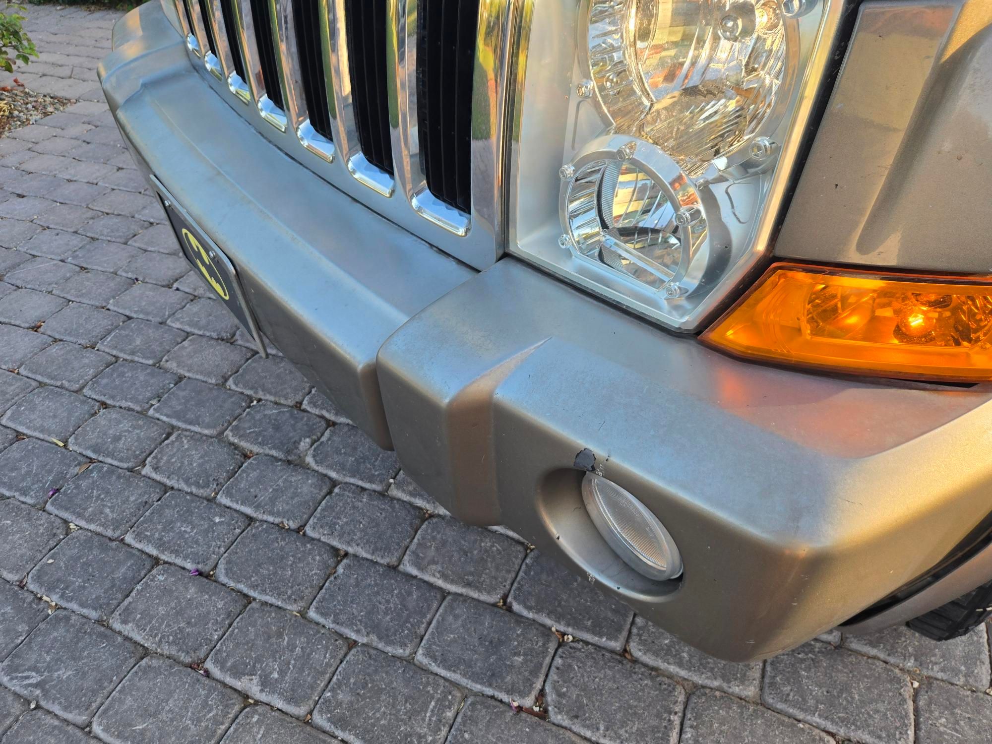 Used 2006 Jeep Commander Limited w/ Trailer Tow Group IV AWD/4WD image 25
