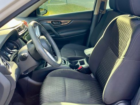 Used 2020 Nissan Rogue S image 8