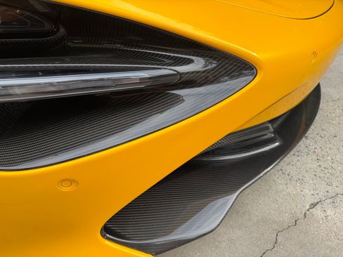 Used 2020 McLaren 720S Spider image 9