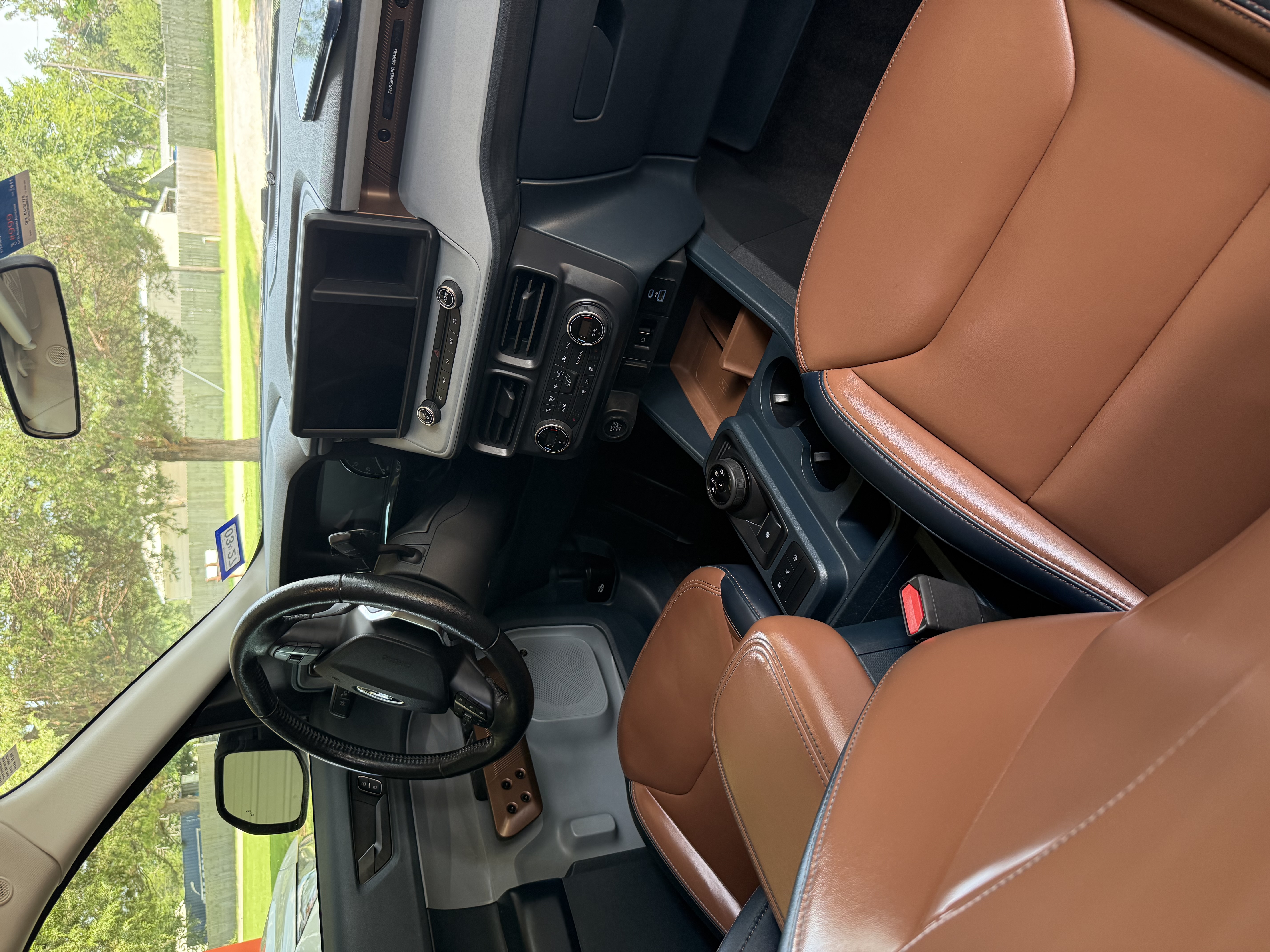 Used 2022 Ford Maverick Lariat w/ Lariat Luxury Package FWD image 9