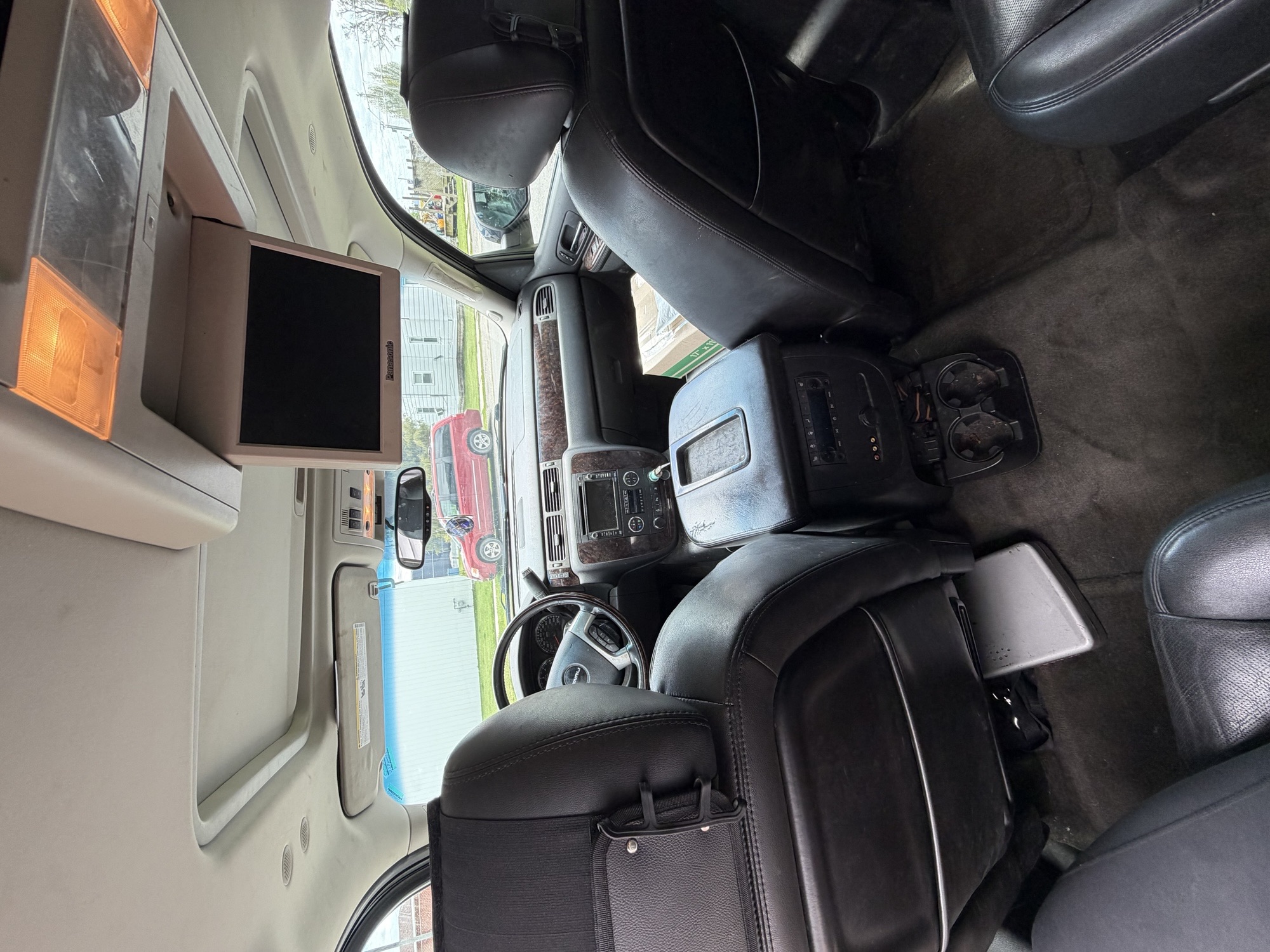 Used 2011 GMC Yukon Denali AWD/4WD image 11