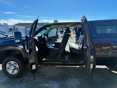 Used 2009 Chevrolet Silverado 3500 LTZ w/ LTZ Plus Package AWD/4WD image 24
