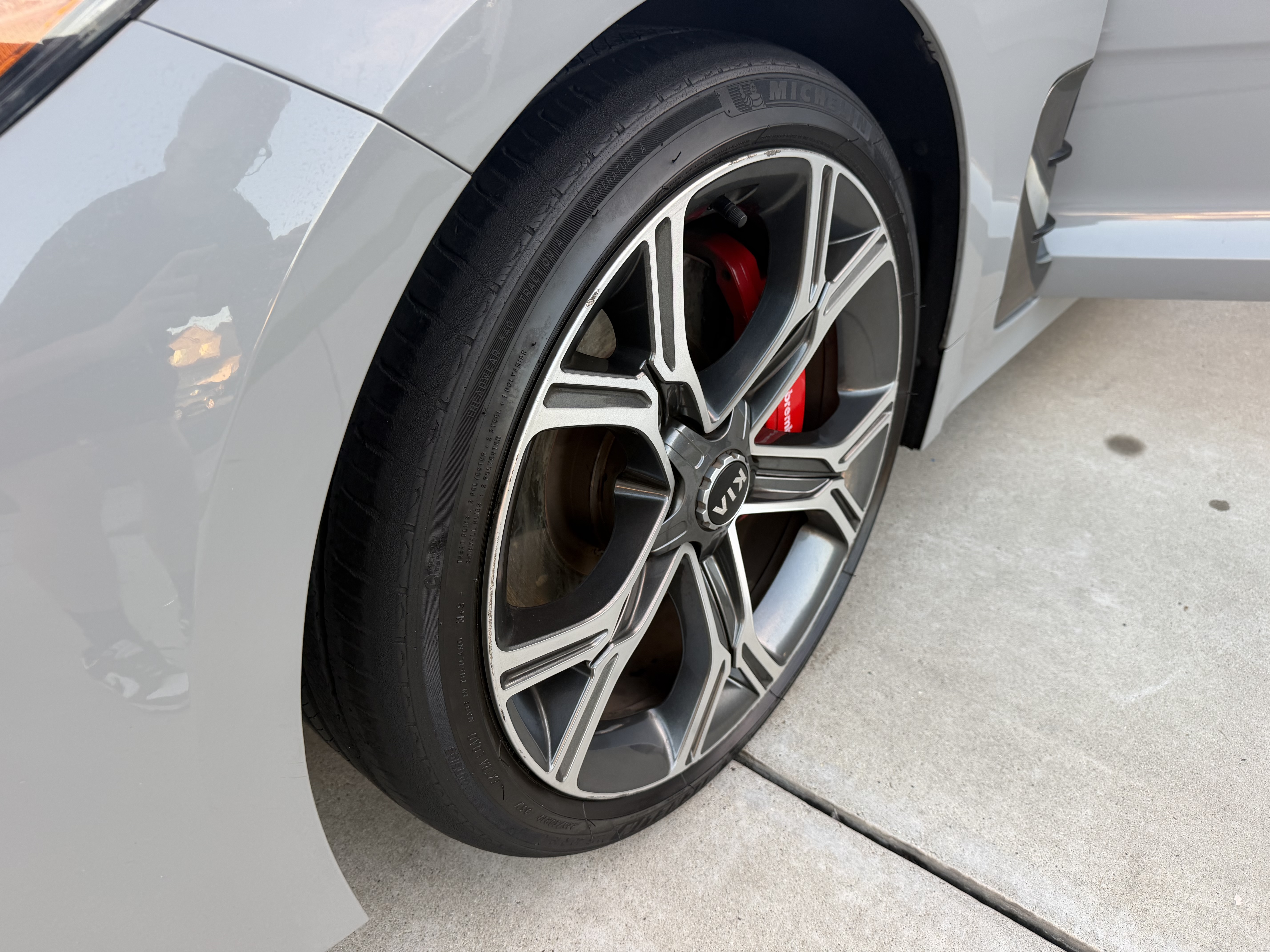 Used 2018 Kia Stinger GT2 AWD/4WD image 30