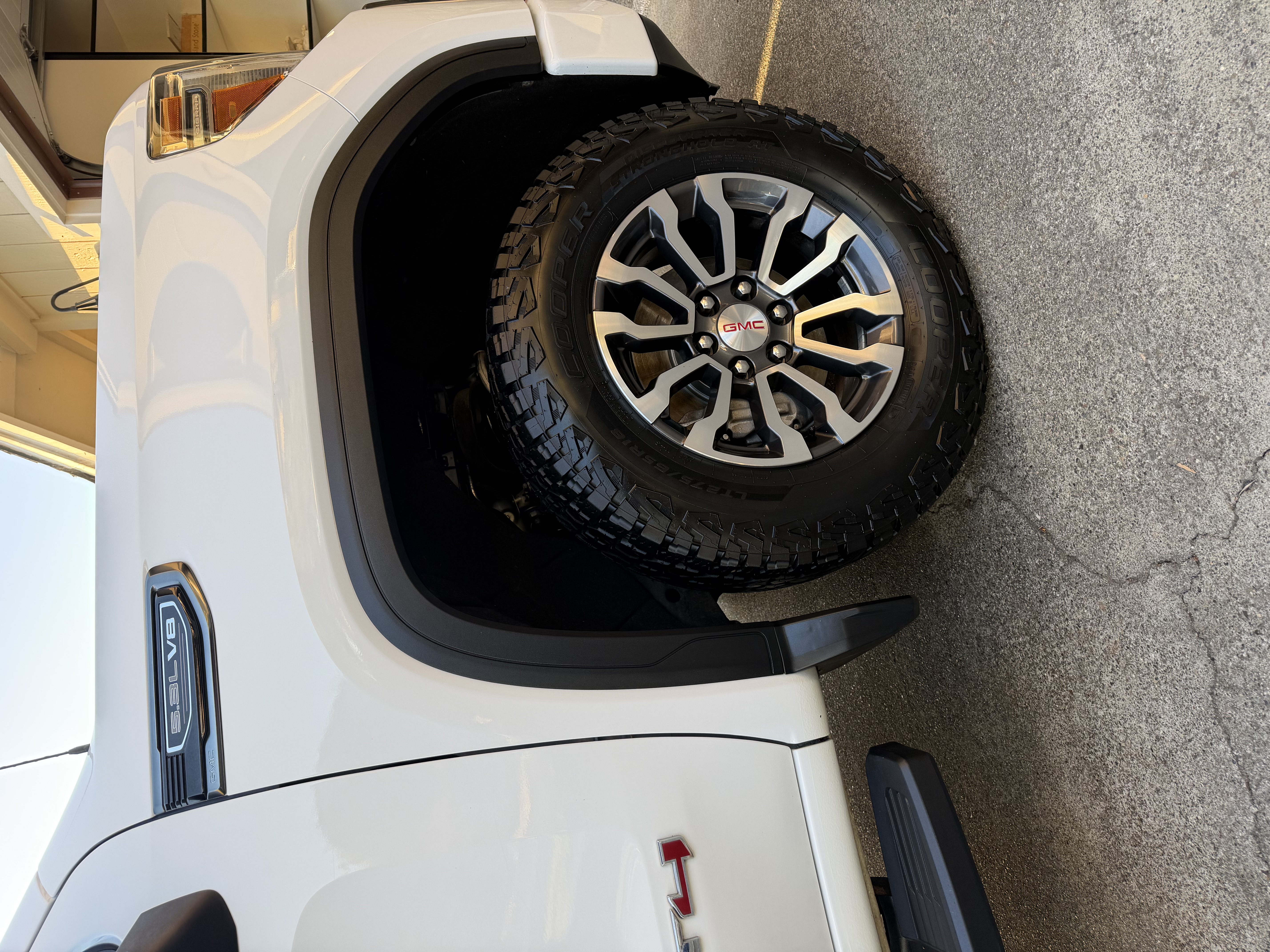 Used 2019 GMC Sierra 1500 AT4 w/ AT4 Preferred Package AWD/4WD image 6