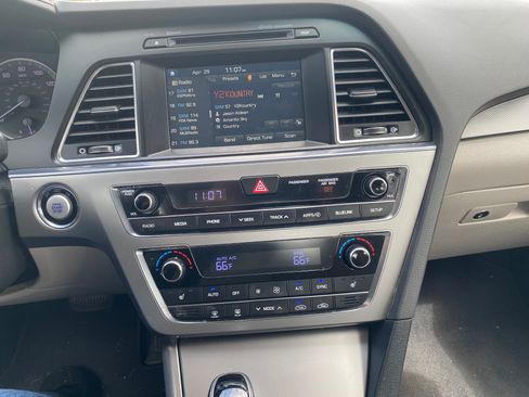 Used 2016 Hyundai Sonata Sport w/ Option Group 02 FWD image 14
