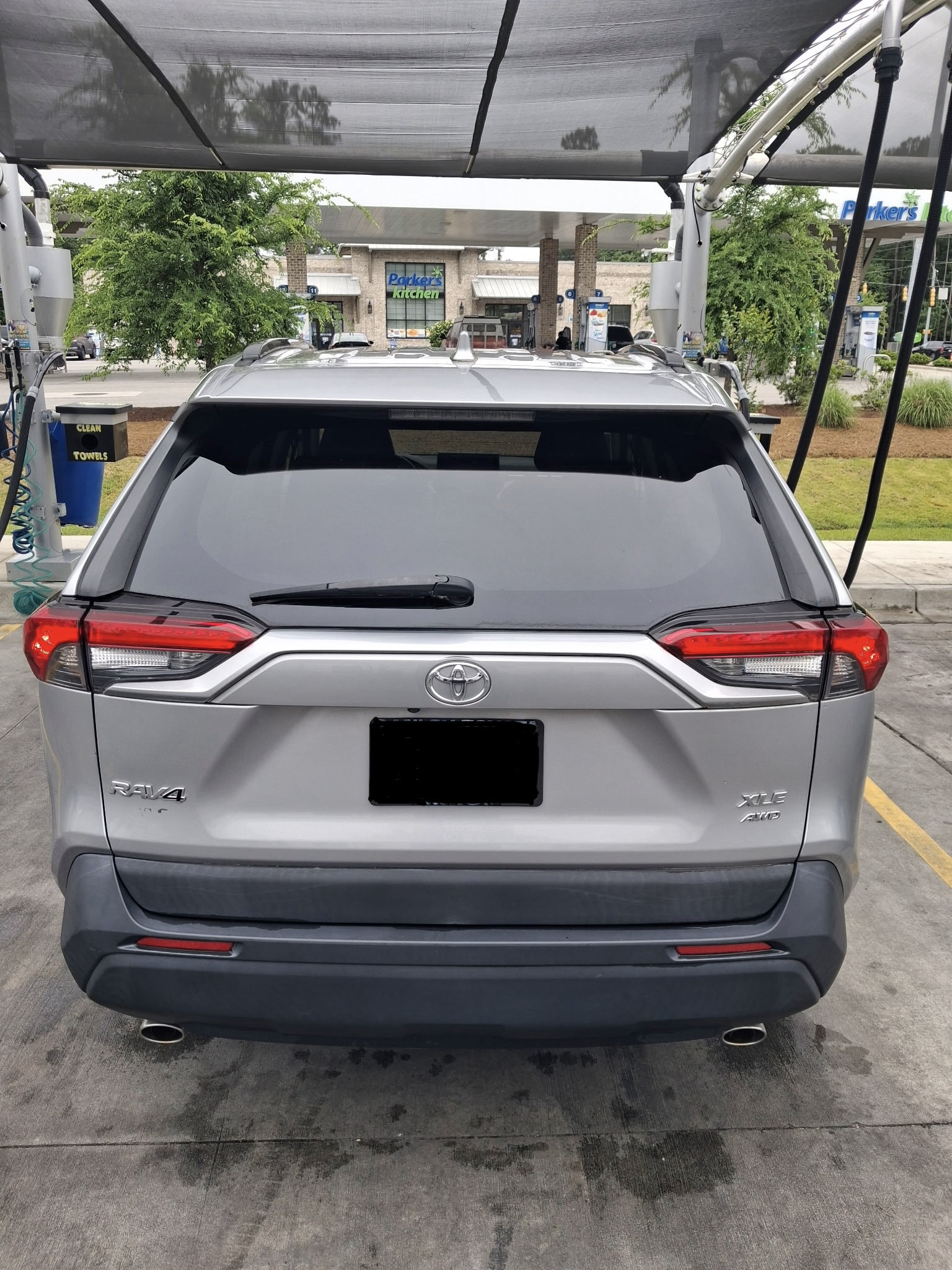 Used 2019 Toyota RAV4 XLE w/ Convenience Package AWD/4WD image 2