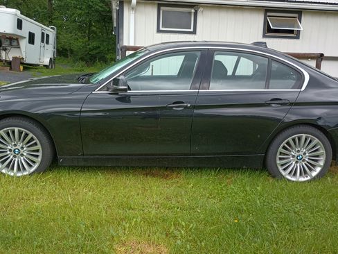Used 2014 BMW 328i xDrive Sedan AWD/4WD image 2