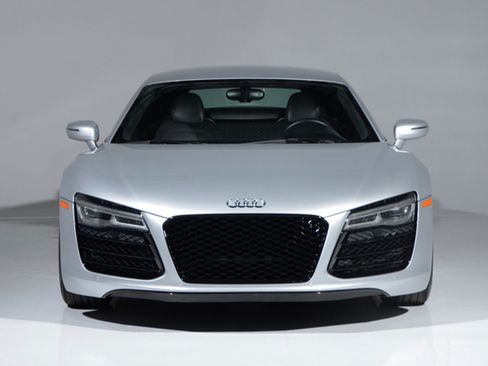 Used 2014 Audi R8 V8 w/ Full Leather Package AWD/4WD image 2