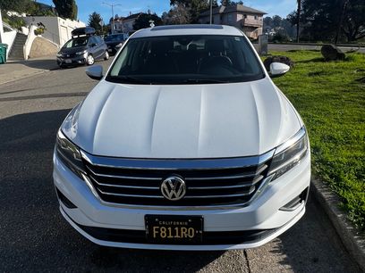 Used 2021 Volkswagen Passat 2.0T SE