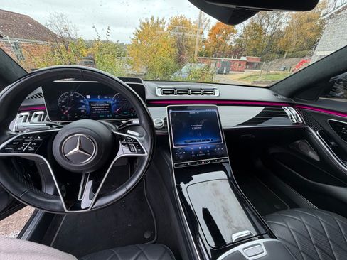 Used 2021 Mercedes-Benz S 580 S 580 4MATIC Sedan 4D image 11