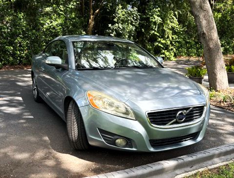 Used 2011 Volvo C70 T5 w/ Convenience Pkg FWD image 17