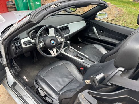 Used 2007 BMW Z4 3.0si RWD image 2