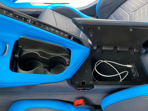 Used 2023 Chevrolet Corvette Stingray Premium Conv w/ Z51 Performance Package image 24