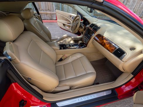 Used 2008 Jaguar XK Convertible RWD image 10