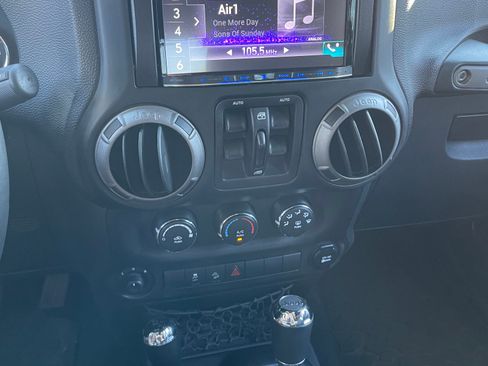 Used 2014 Jeep Wrangler Unlimited Sport w/ Quick Order Package 24S image 13