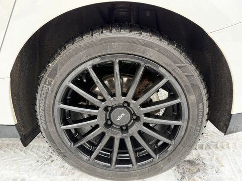 Used 2017 Chevrolet Volt LT w/ Comfort Package image 15