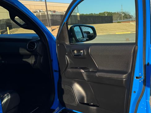 Used 2019 Toyota Tacoma TRD Pro image 25