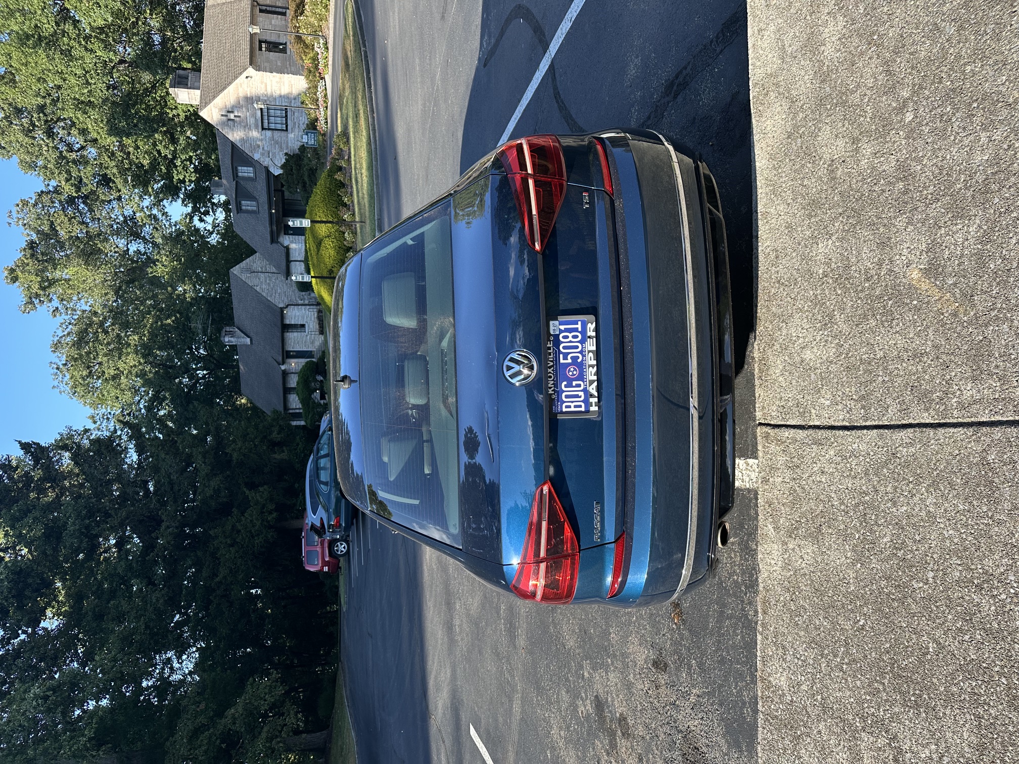 Used 2018 Volkswagen Passat 2.0T R-Line FWD image 5
