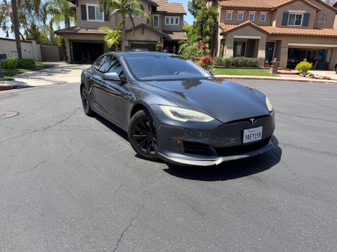 Used 2016 Tesla Model S 75 RWD image 4