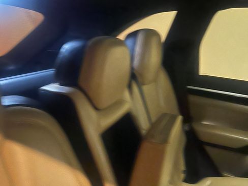 Used 2018 Porsche Cayenne image 15